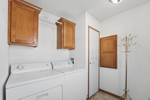 Tiny photo for 33 Ivy Dr, Duluth, MN 55810 (MLS # 6123822)