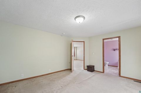 Tiny photo for 33 Ivy Dr, Duluth, MN 55810 (MLS # 6123822)