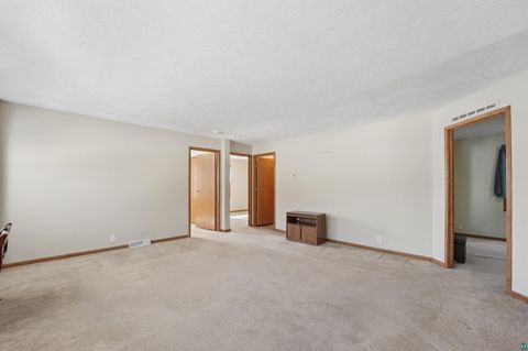 Tiny photo for 33 Ivy Dr, Duluth, MN 55810 (MLS # 6123822)