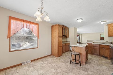 Tiny photo for 33 Ivy Dr, Duluth, MN 55810 (MLS # 6123822)