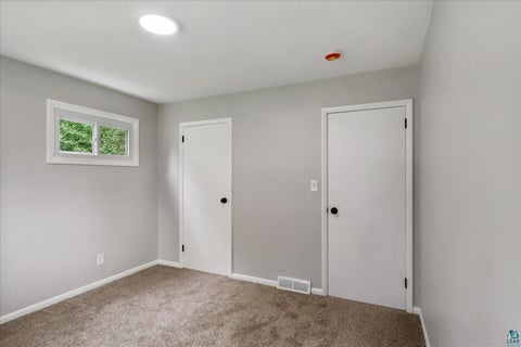Tiny photo for 505 W Orange St, Duluth, MN 55811 (MLS # 6127326)