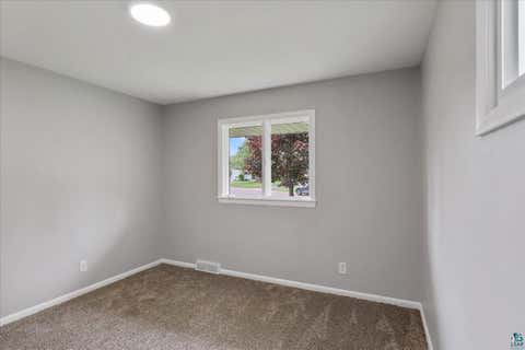 Tiny photo for 505 W Orange St, Duluth, MN 55811 (MLS # 6127326)