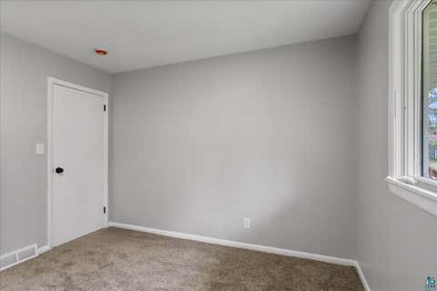 Tiny photo for 505 W Orange St, Duluth, MN 55811 (MLS # 6127326)