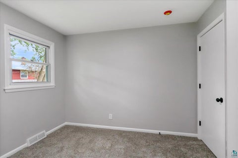 Tiny photo for 505 W Orange St, Duluth, MN 55811 (MLS # 6127326)
