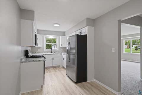 Tiny photo for 505 W Orange St, Duluth, MN 55811 (MLS # 6127326)