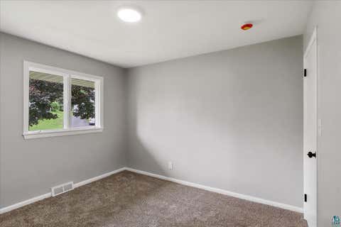 Tiny photo for 505 W Orange St, Duluth, MN 55811 (MLS # 6127326)
