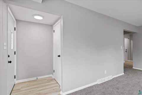 Tiny photo for 505 W Orange St, Duluth, MN 55811 (MLS # 6127326)