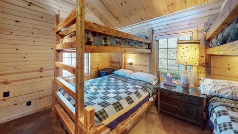 Tiny photo for 45 S Bearskin Rd, Grand Marais, MN 55604 (MLS # 6125495)