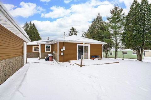 Tiny photo for 52 Davis Dr, Silver Bay, MN 55614 (MLS # 6123102)