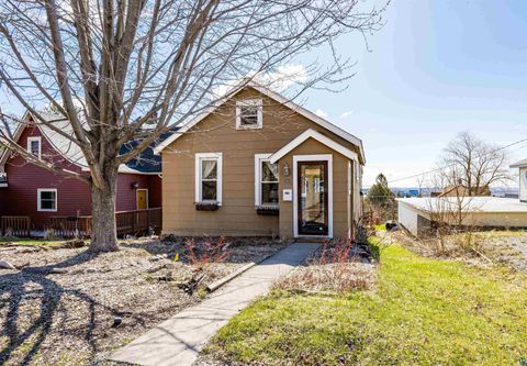 Photo of 2624 W 10th St, Duluth, MN 55806 (MLS # 6124848)