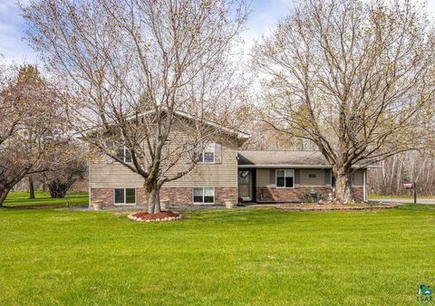 Photo of 9105 Falcon St, Duluth, MN 55808 (MLS # 6125289)