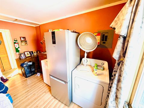 Tiny photo for 36 Aiken Cr Cir, Silver Bay, MN 55614 (MLS # 6123455)