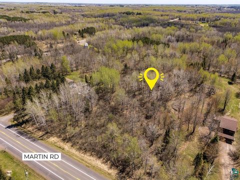 Photo of 53 Martin Rd, Duluth, MN 55811 (MLS # 6125382)
