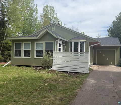 Photo of 3722 E 4th St, Duluth, MN 55804 (MLS # 6125620)