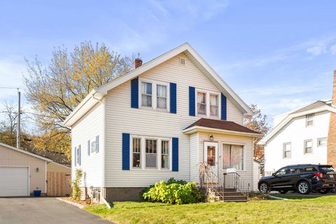 Photo of 411 N 79th Ave W, Duluth, MN 55807 (MLS # 6122720)