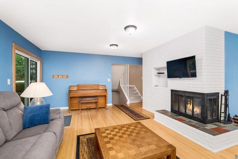 Tiny photo for 4011 Pitt St, Duluth, MN 55804 (MLS # 6124902)