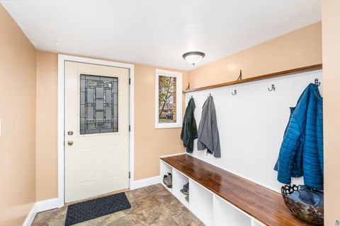 Tiny photo for 4011 Pitt St, Duluth, MN 55804 (MLS # 6124902)