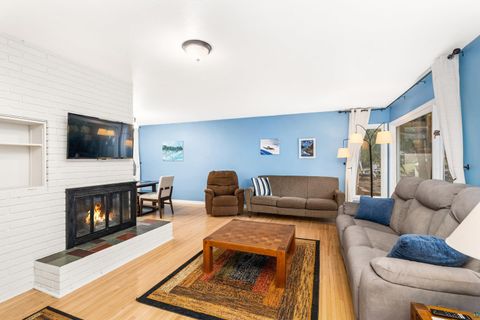 Tiny photo for 4011 Pitt St, Duluth, MN 55804 (MLS # 6124902)