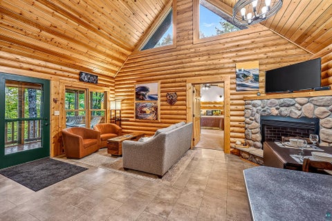 Tiny photo for 2626 Ridgeview Dr, Two Harbors, MN 55616 (MLS # 6128013)