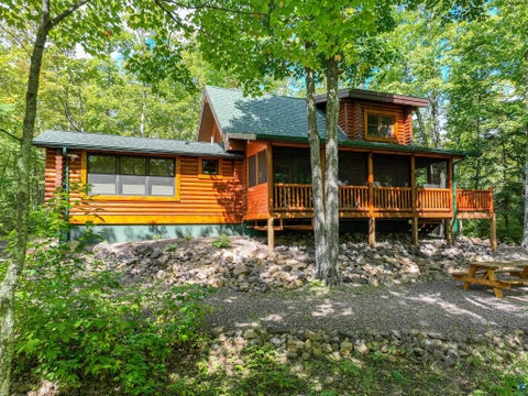 Photo of 2626 Ridgeview Dr, Two Harbors, MN 55616 (MLS # 6128013)