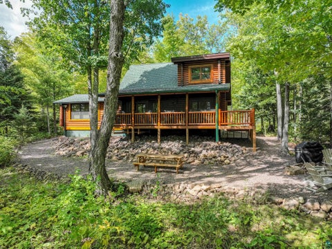 Tiny photo for 2626 Ridgeview Dr, Two Harbors, MN 55616 (MLS # 6128013)