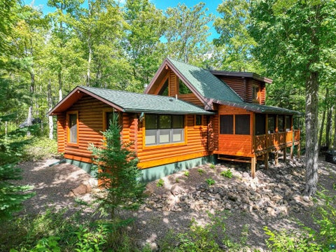 Tiny photo for 2626 Ridgeview Dr, Two Harbors, MN 55616 (MLS # 6128013)