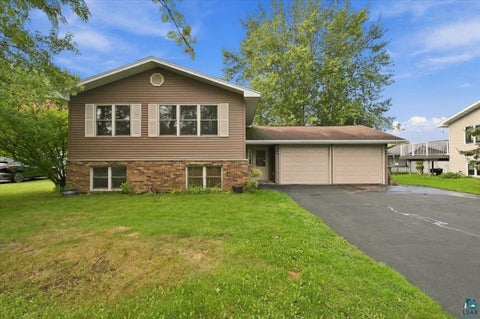 Photo of 2010 E 10th St, Superior, WI 54880 (MLS # 6128076)