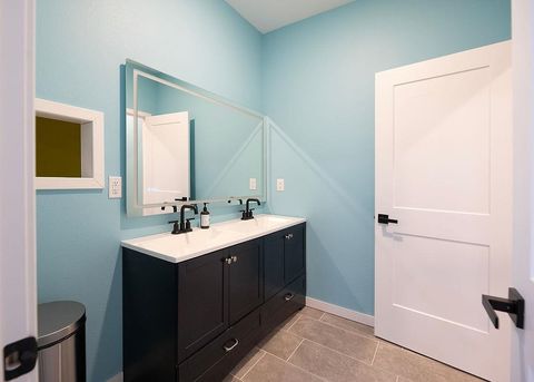 Tiny photo for 417 Elk St, Duluth, MN 55804 (MLS # 6123358)