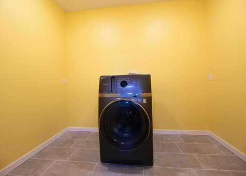 Tiny photo for 417 Elk St, Duluth, MN 55804 (MLS # 6123358)