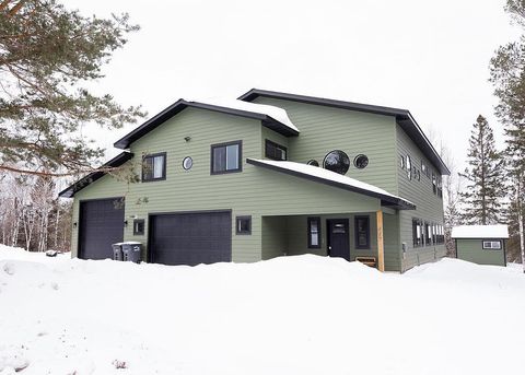 Photo of 417 Elk St, Duluth, MN 55804 (MLS # 6123358)