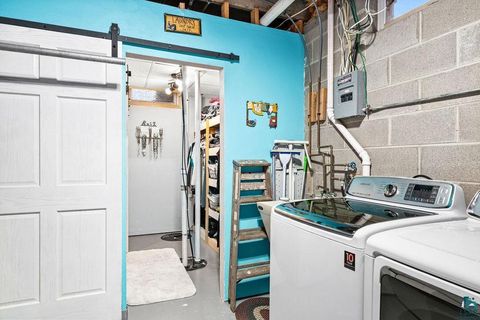 Tiny photo for 3913 Jeffrey Rd, Duluth, MN 55810 (MLS # 6124532)