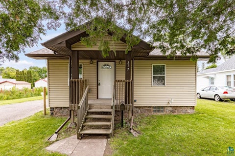 Photo of 317 21st St, Cloquet, MN 55720 (MLS # 6126652)