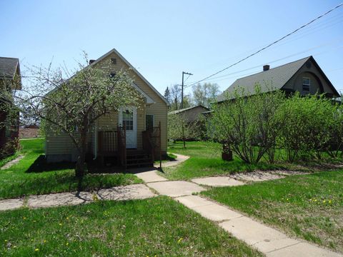 Tiny photo for 17 SE 3rd St, Chisholm, MN 55719 (MLS # 6123463)