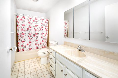 Tiny photo for 202 E 7th St #D, Duluth, MN 55805 (MLS # 6123692)