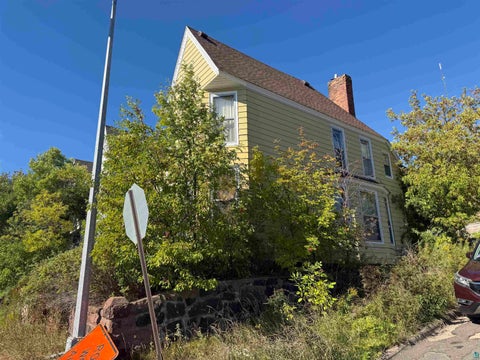 Tiny photo for 301 W 4th Street, Duluth, MN 55806 (MLS # 6128102)