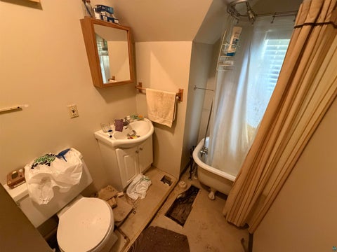 Tiny photo for 301 W 4th Street, Duluth, MN 55806 (MLS # 6128102)
