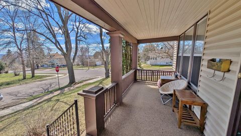 Tiny photo for 1103 E 10th St, Duluth, MN 55805 (MLS # 6124878)