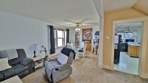 Tiny photo for 1103 E 10th St, Duluth, MN 55805 (MLS # 6124878)