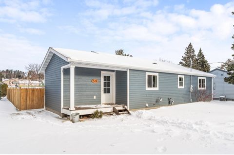Photo of 524 14th Ave, Two Harbors, MN 55616 (MLS # 6123112)