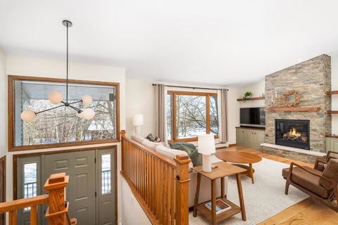 Tiny photo for 1609 Woodbury Ln, Duluth, MN 55803 (MLS # 6123459)