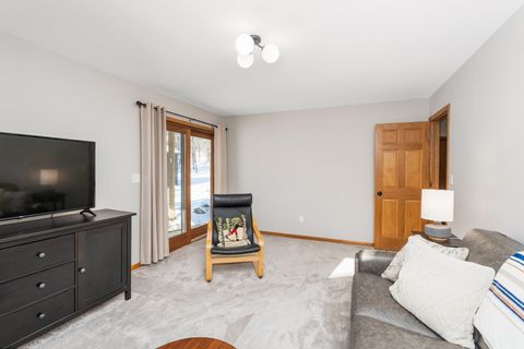 Tiny photo for 1609 Woodbury Ln, Duluth, MN 55803 (MLS # 6123459)