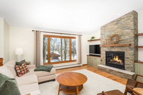 Tiny photo for 1609 Woodbury Ln, Duluth, MN 55803 (MLS # 6123459)