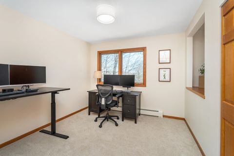 Tiny photo for 1609 Woodbury Ln, Duluth, MN 55803 (MLS # 6123459)
