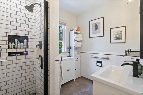 Tiny photo for 1302 Eklund Ave, Duluth, MN 55811 (MLS # 6127025)