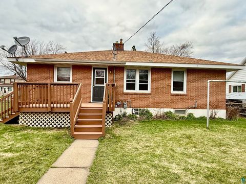 Tiny photo for 211 NW 10th St, Chisholm, MN 55719 (MLS # 6124813)