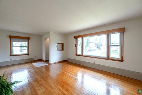 Tiny photo for 211 NW 10th St, Chisholm, MN 55719 (MLS # 6124813)