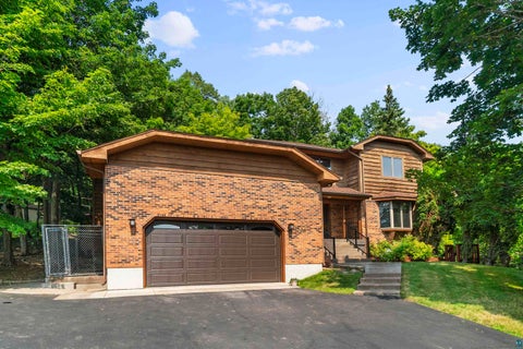 Tiny photo for 439 Hartley Pl, Duluth, MN 55803 (MLS # 6125999)