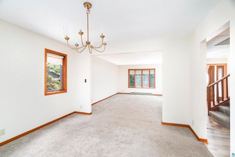 Tiny photo for 439 Hartley Pl, Duluth, MN 55803 (MLS # 6125999)