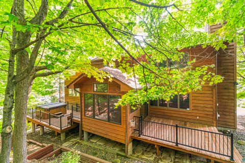 Tiny photo for 439 Hartley Pl, Duluth, MN 55803 (MLS # 6125999)