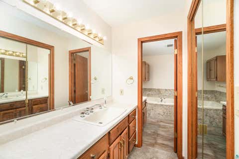 Tiny photo for 439 Hartley Pl, Duluth, MN 55803 (MLS # 6125999)